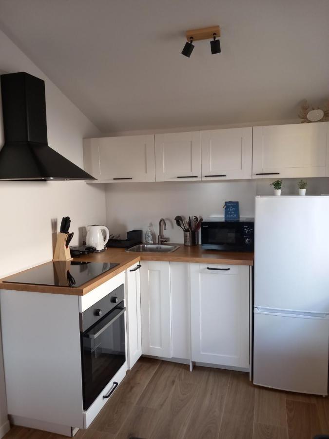 Apartmani Luni Premantura Eksteriør billede